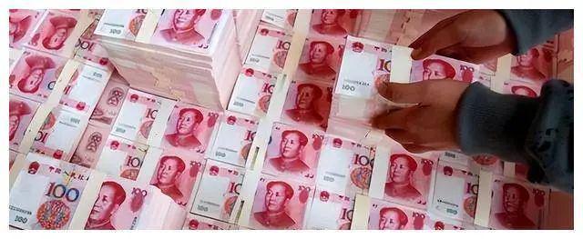 的堕落史她的荒唐奢靡让我们咂舌凯发K8旗舰厅广东“美女院长”(图4)