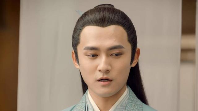 掉后险些没认出来他反差感也太强了凯发K8国色芳华：戴上眼罩帅气摘(图6)